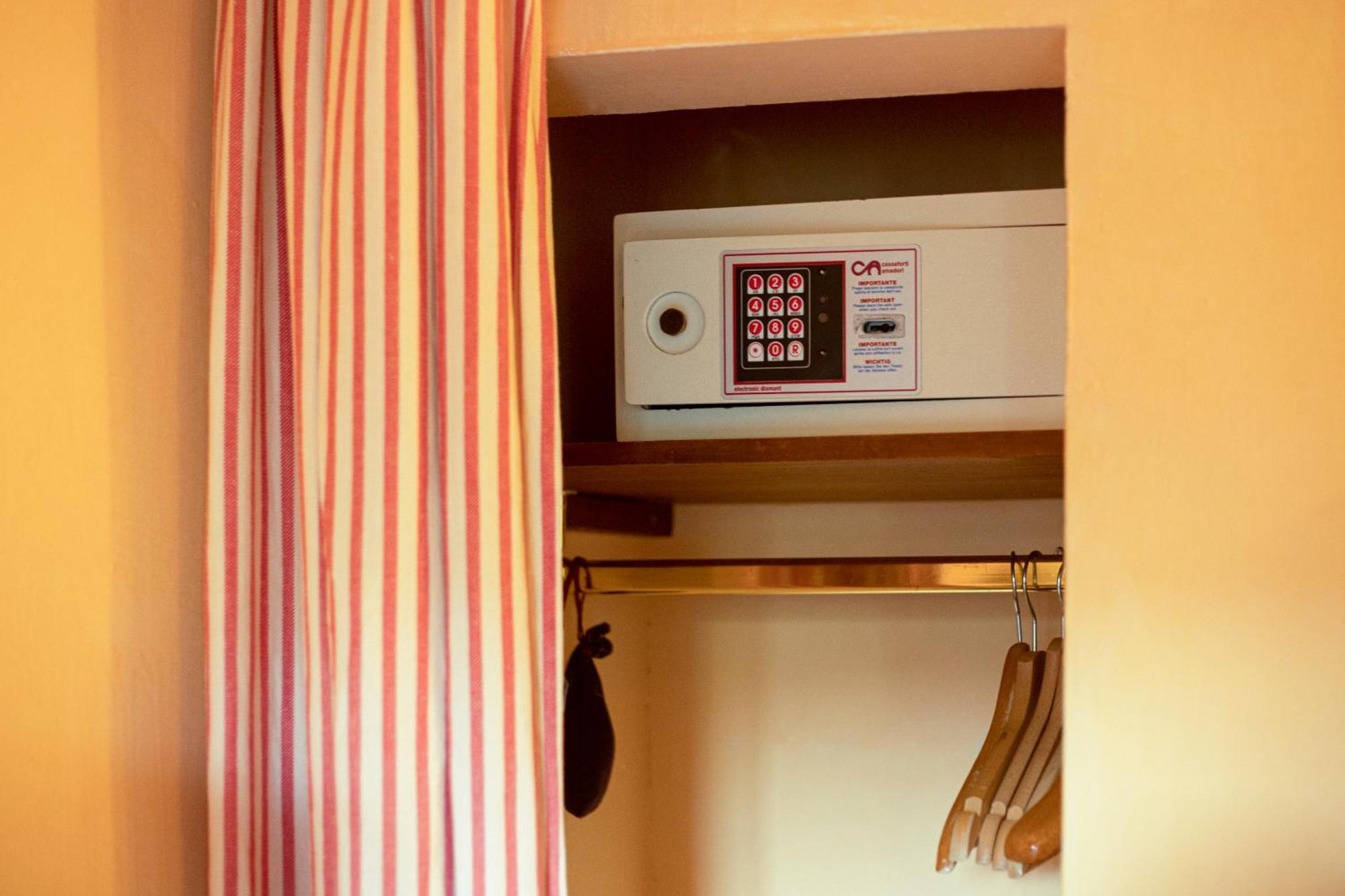 アンティカ ディモーレ フィレンツェ Bed & Breakfast エクステリア 写真