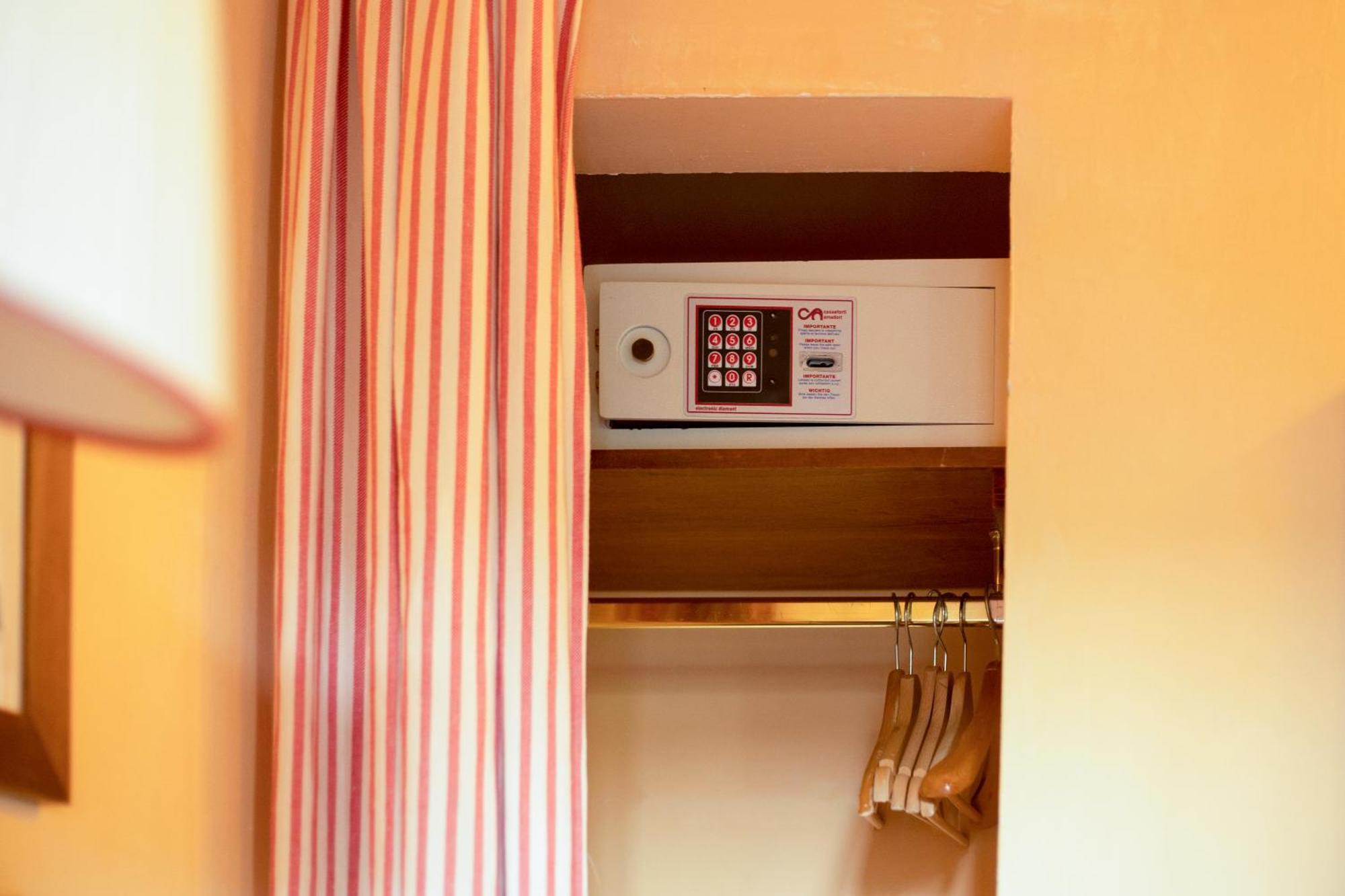 アンティカ ディモーレ フィレンツェ Bed & Breakfast エクステリア 写真