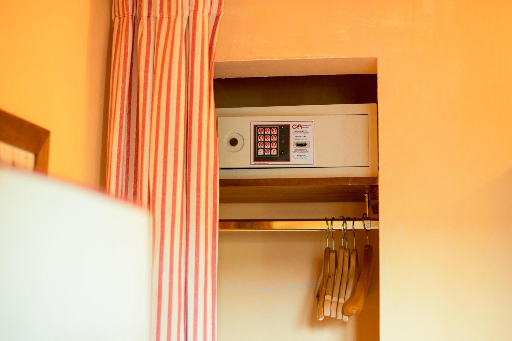 アンティカ ディモーレ フィレンツェ Bed & Breakfast エクステリア 写真